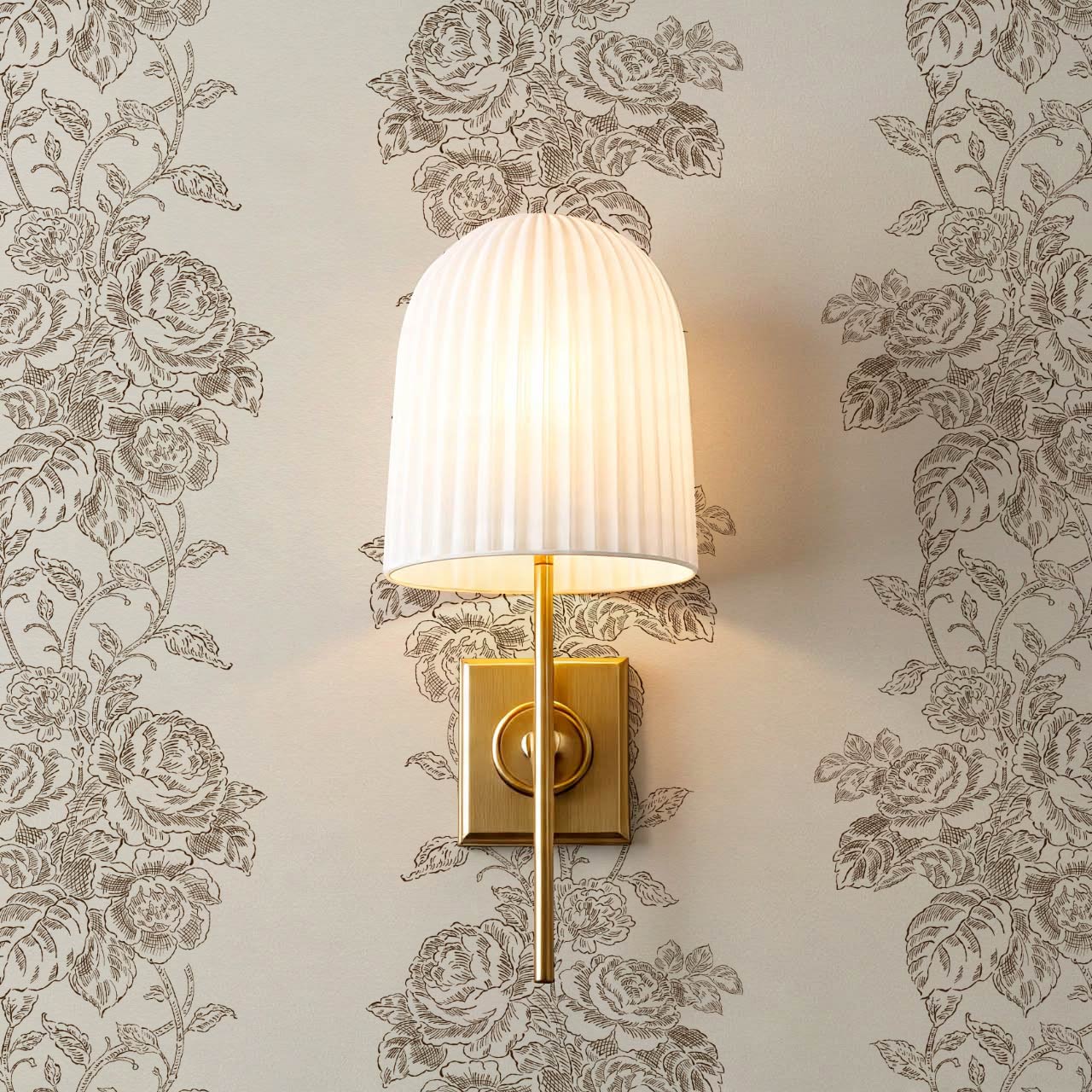 Carmelita Heritage Rose Vines Deep Brown Cream Wallpaper