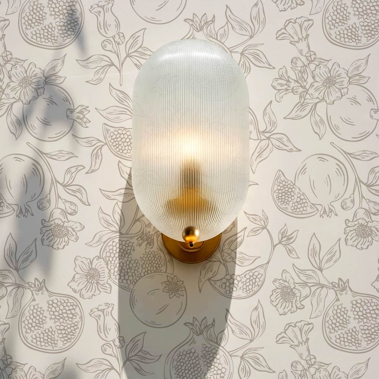 Juniper Pomegranate Passion Cream Wallpaper