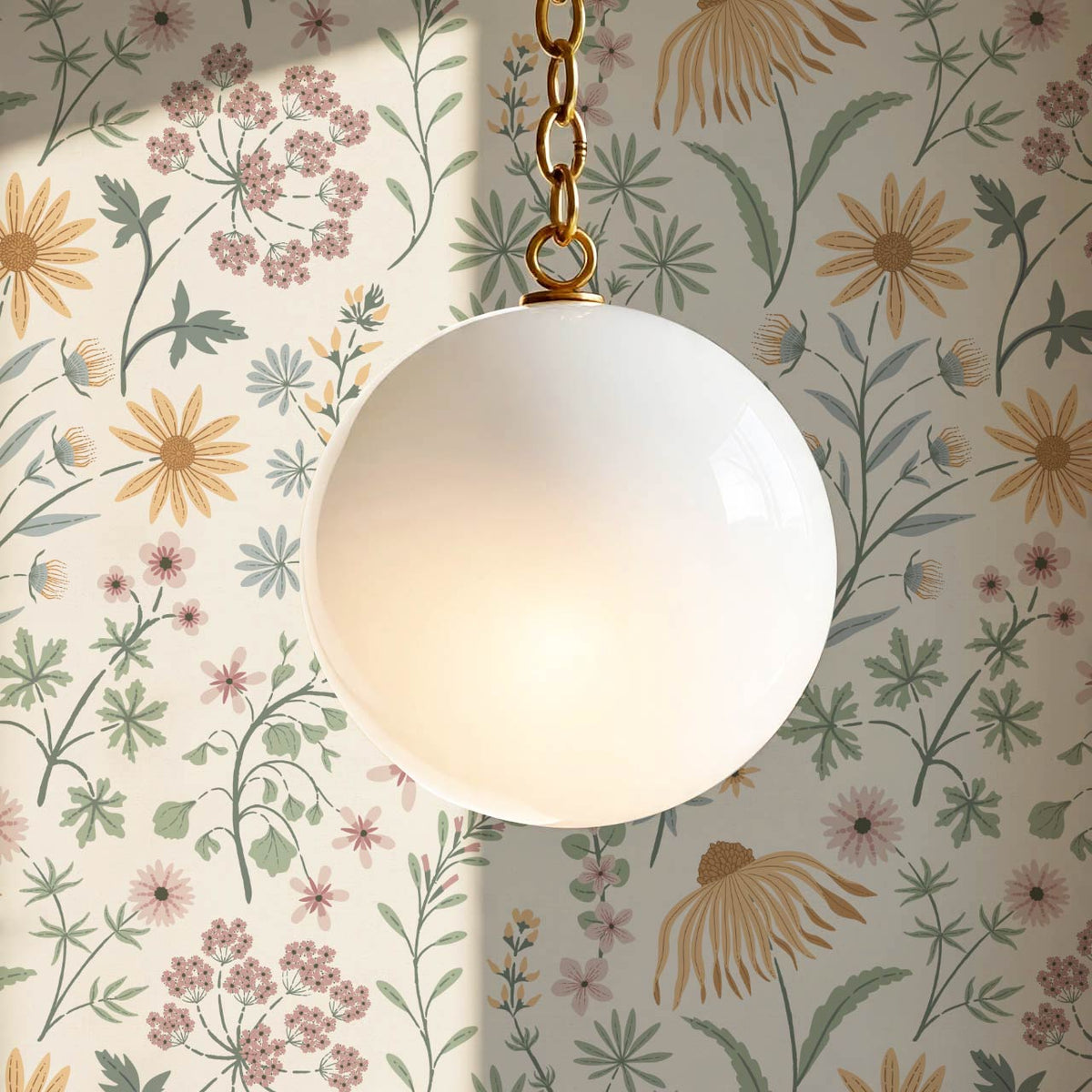 Ada Wildflower Herbarium Ivory Pastel Wallpaper