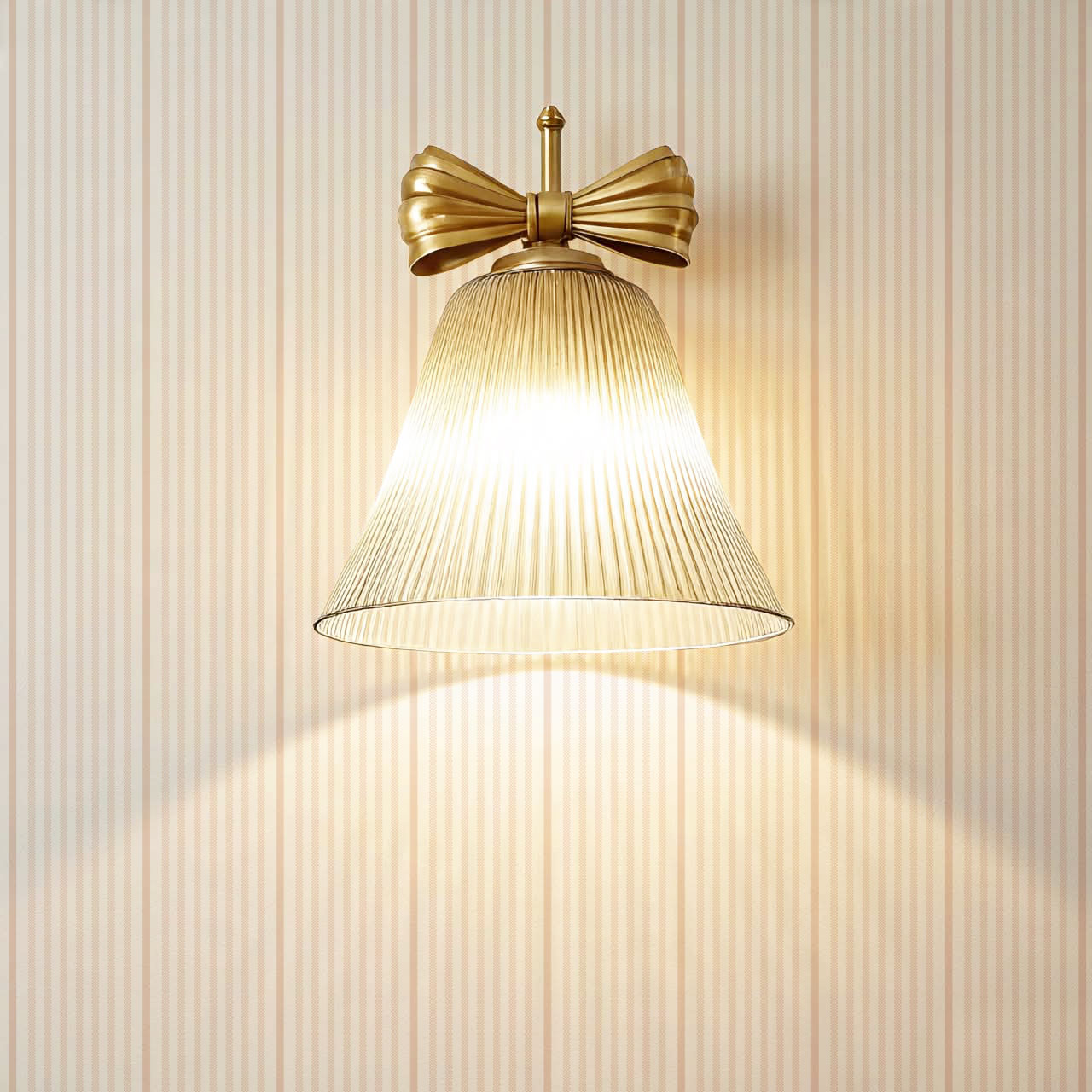 Brooklyn Thin Pin Stripe Light Pink Wallpaper
