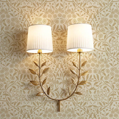 Laverne Graceful Daisy Honey Cream Wallpaper
