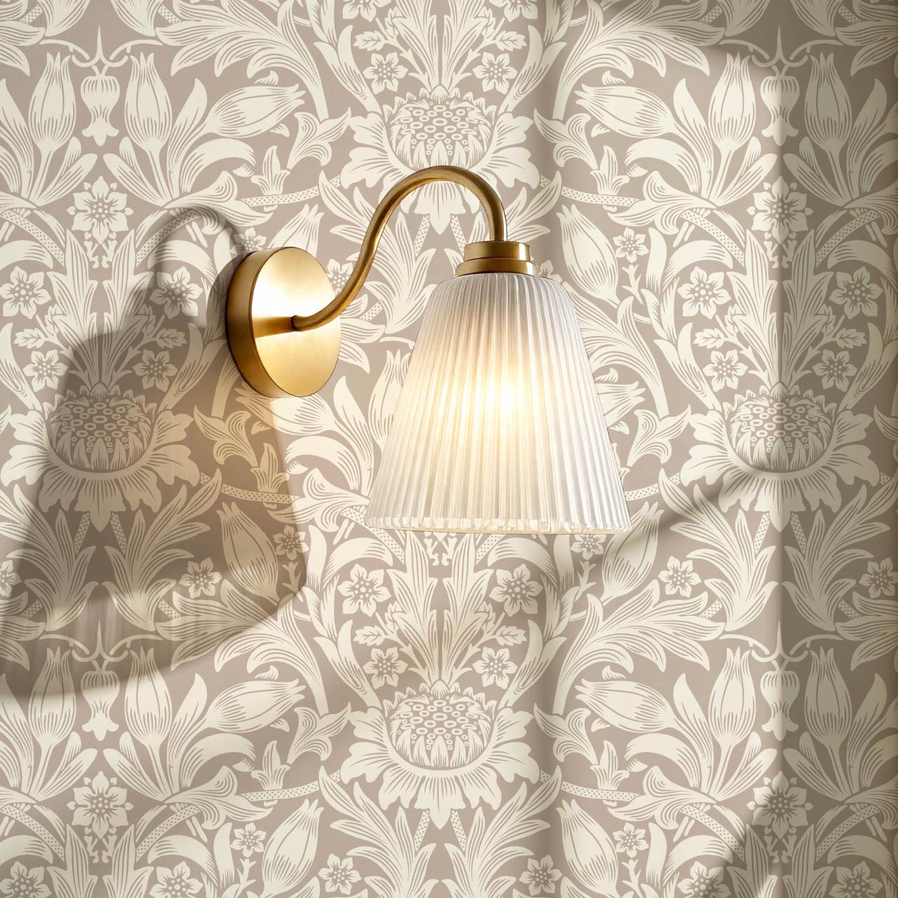 Liis Antique Sunflower Pale Berry Cream Wallpaper