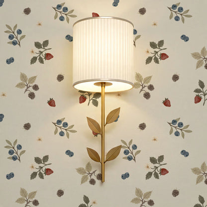 Lizzy Sweet Berries Cream Wallpaper