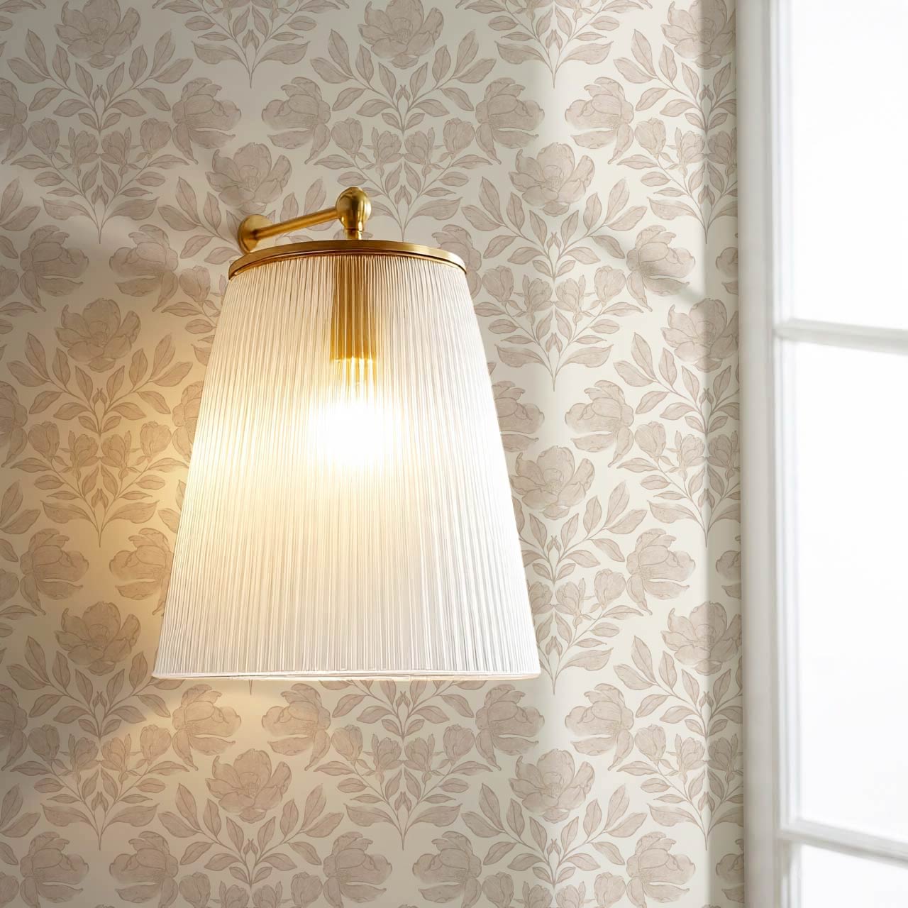 Lucy Magnolia Dusty Pink Wallpaper