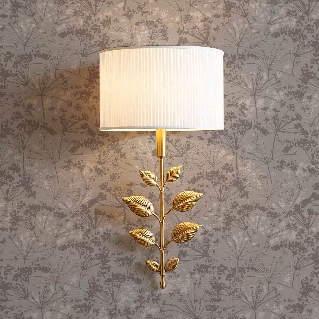 Matilda Pressed Queen Anne's Lace Pale Lilac Wallpaper