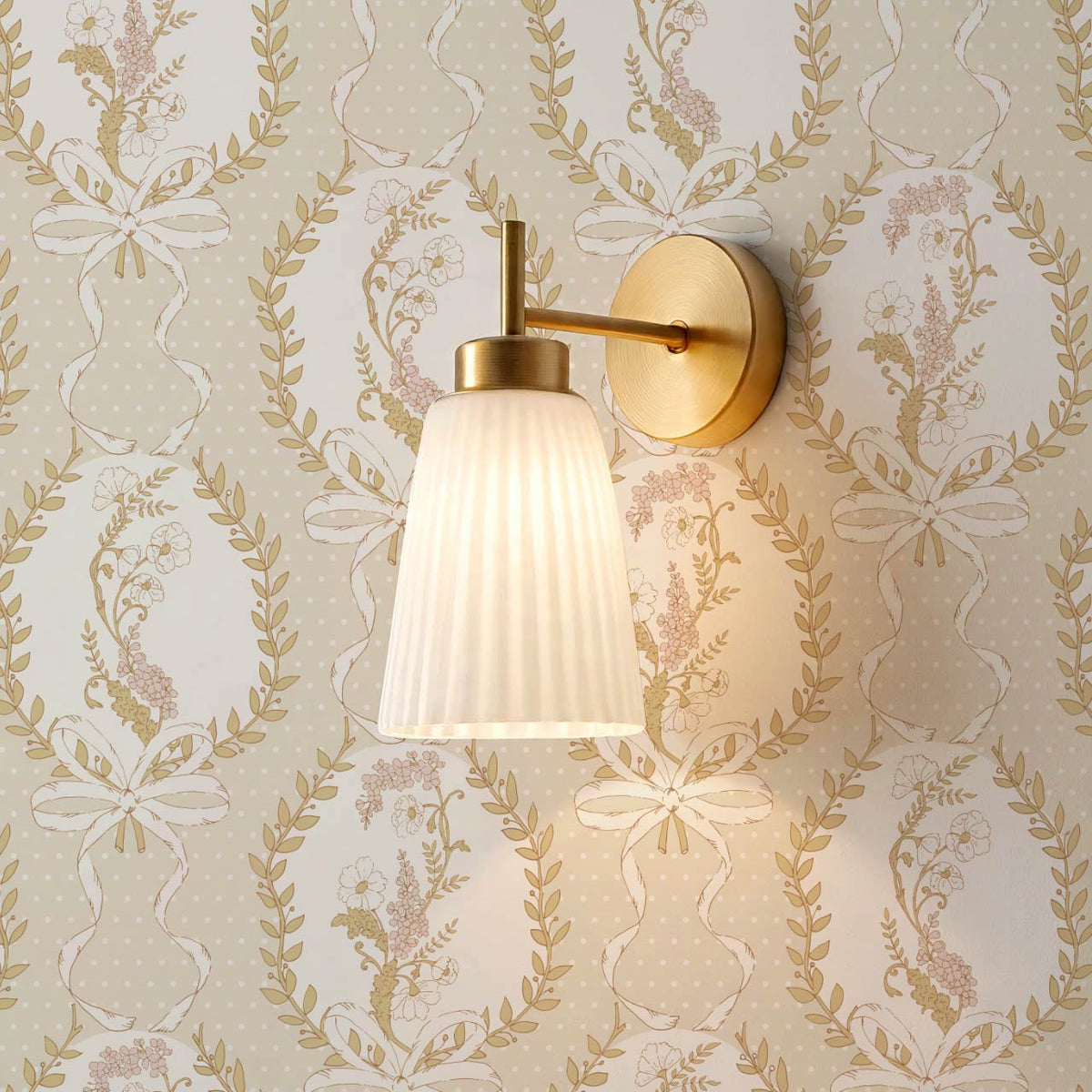 Saioa Rosie Posie Beige Cream Honey Wallpaper