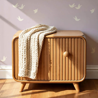 Sandra Quiet Flight Pearl Lilac Wallpaper