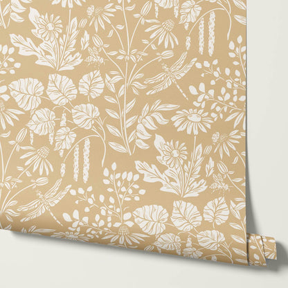 Selah Lake & Meadow Golden Wallpaper