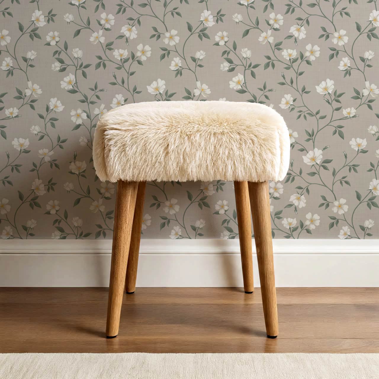 Tatjana Floral Chinoiserie Beige Ivory Wallpaper