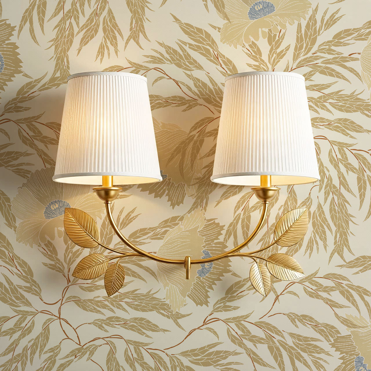 Violetta Flora Large Gold Wallpaper